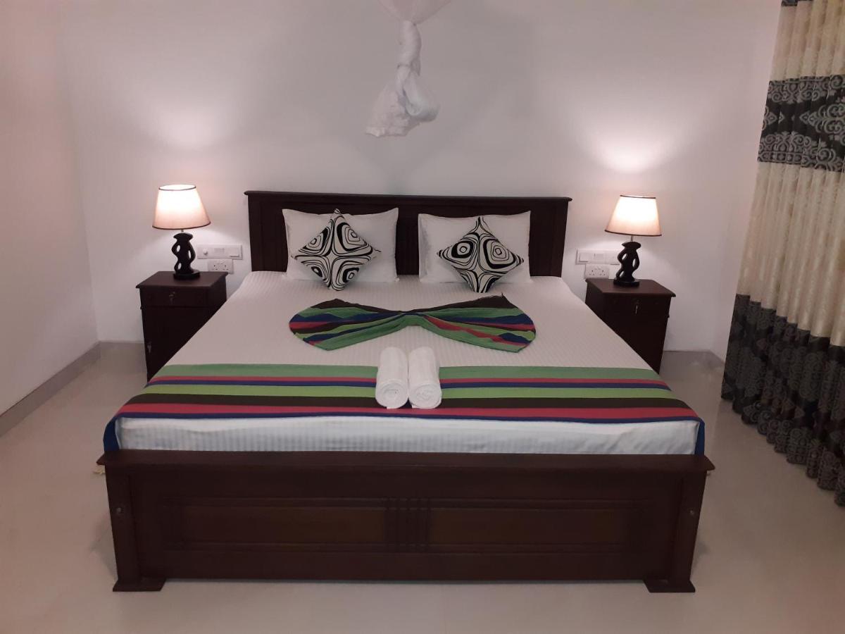 Sigiri Hibiscus Villa Сигирия Экстерьер фото