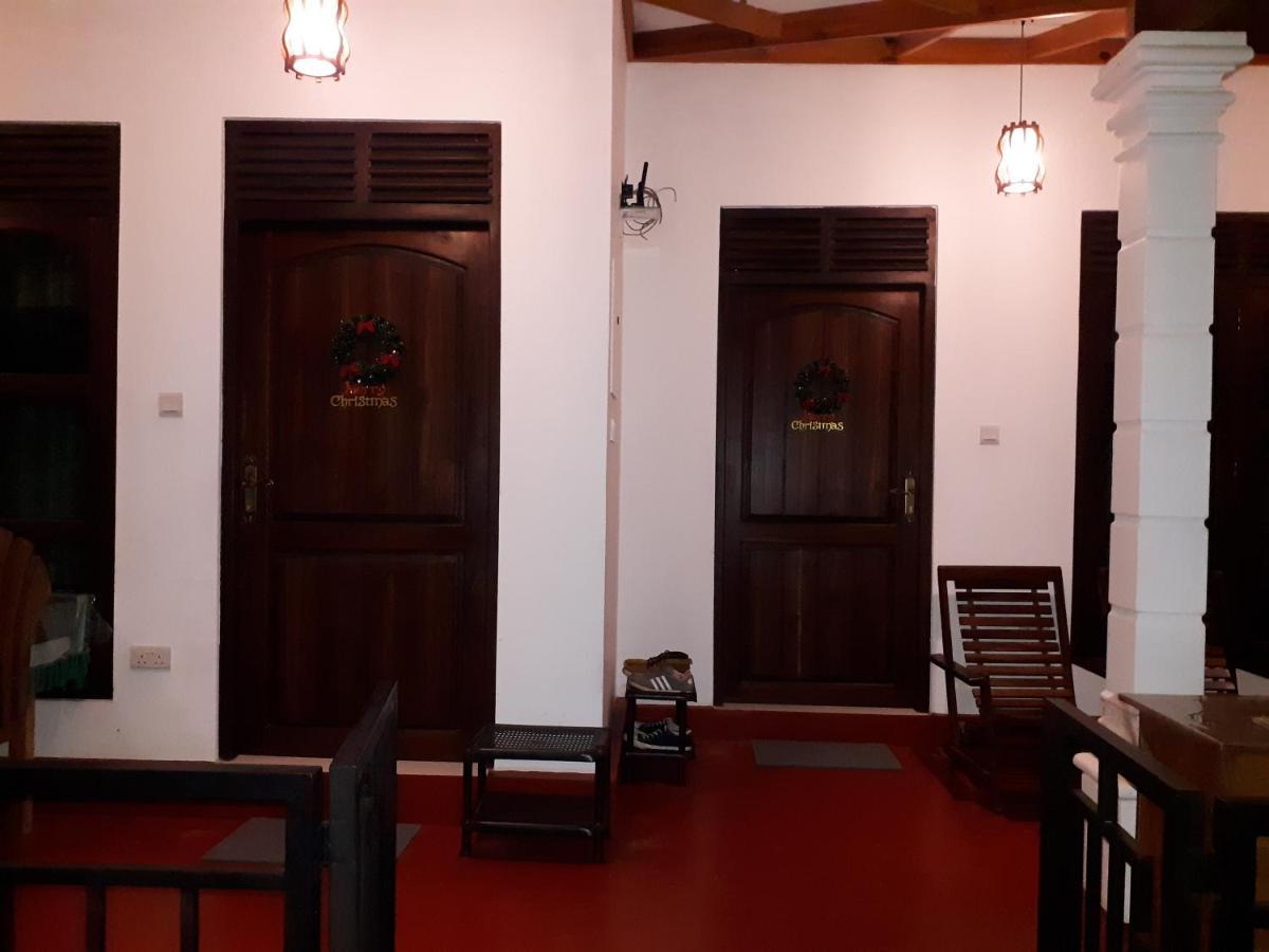 Sigiri Hibiscus Villa Сигирия Экстерьер фото